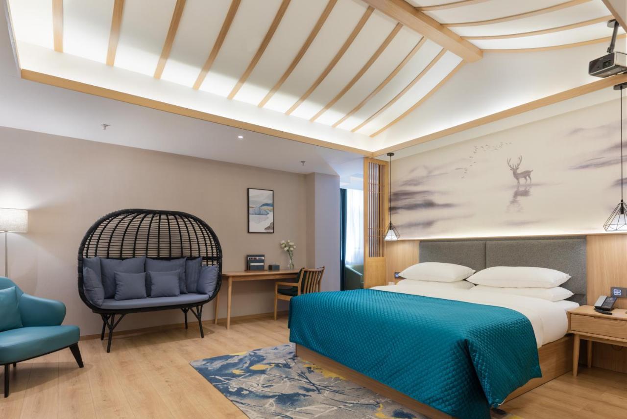 Mehood Hotel Чънду Екстериор снимка