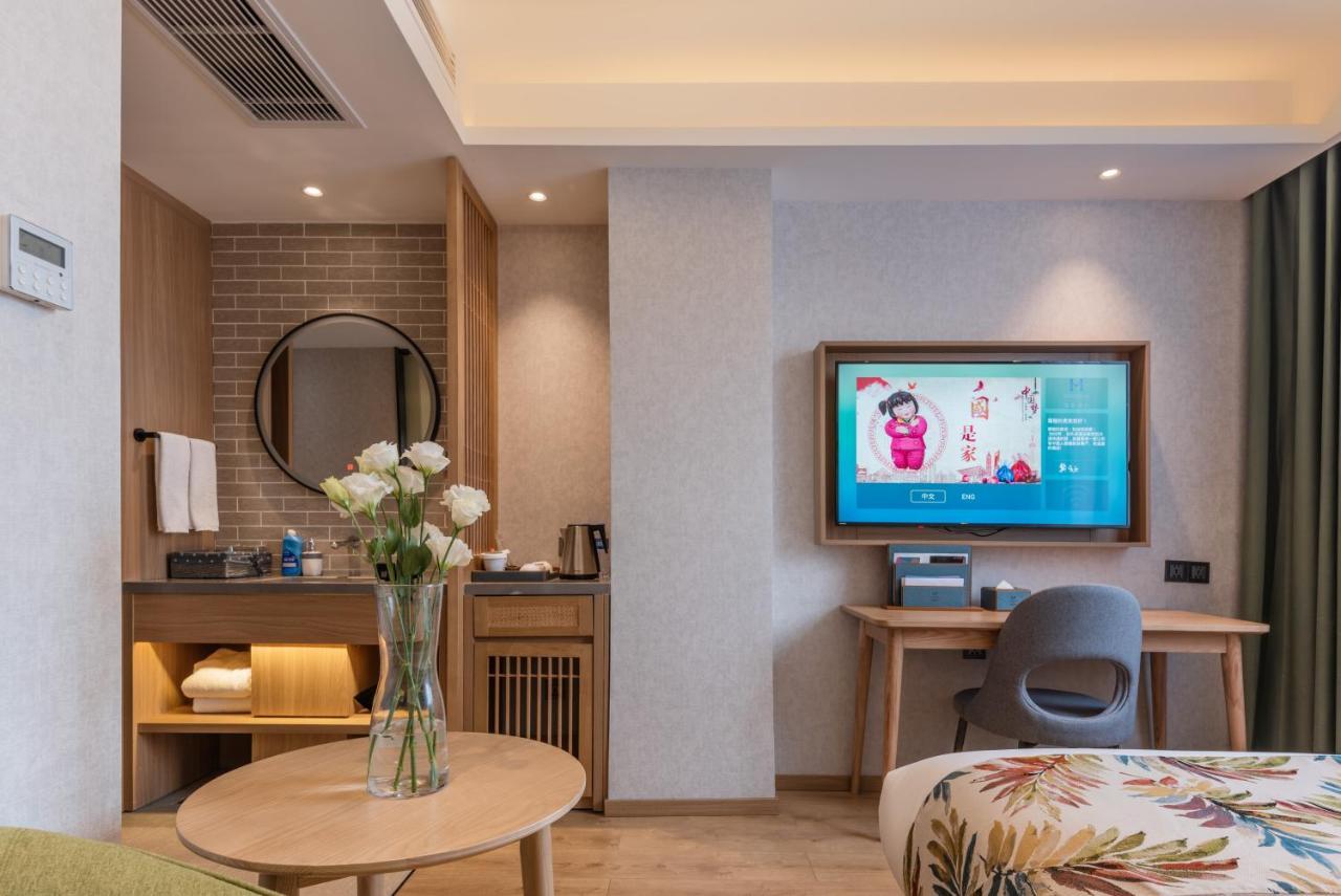 Mehood Hotel Чънду Екстериор снимка