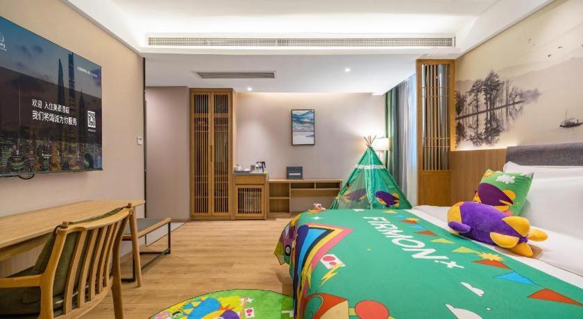Mehood Hotel Чънду Екстериор снимка